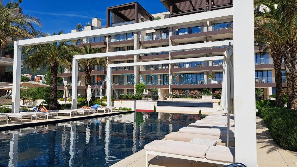 Prodaja, jednosoban stan, 87m², Tivat, Crna Gora
