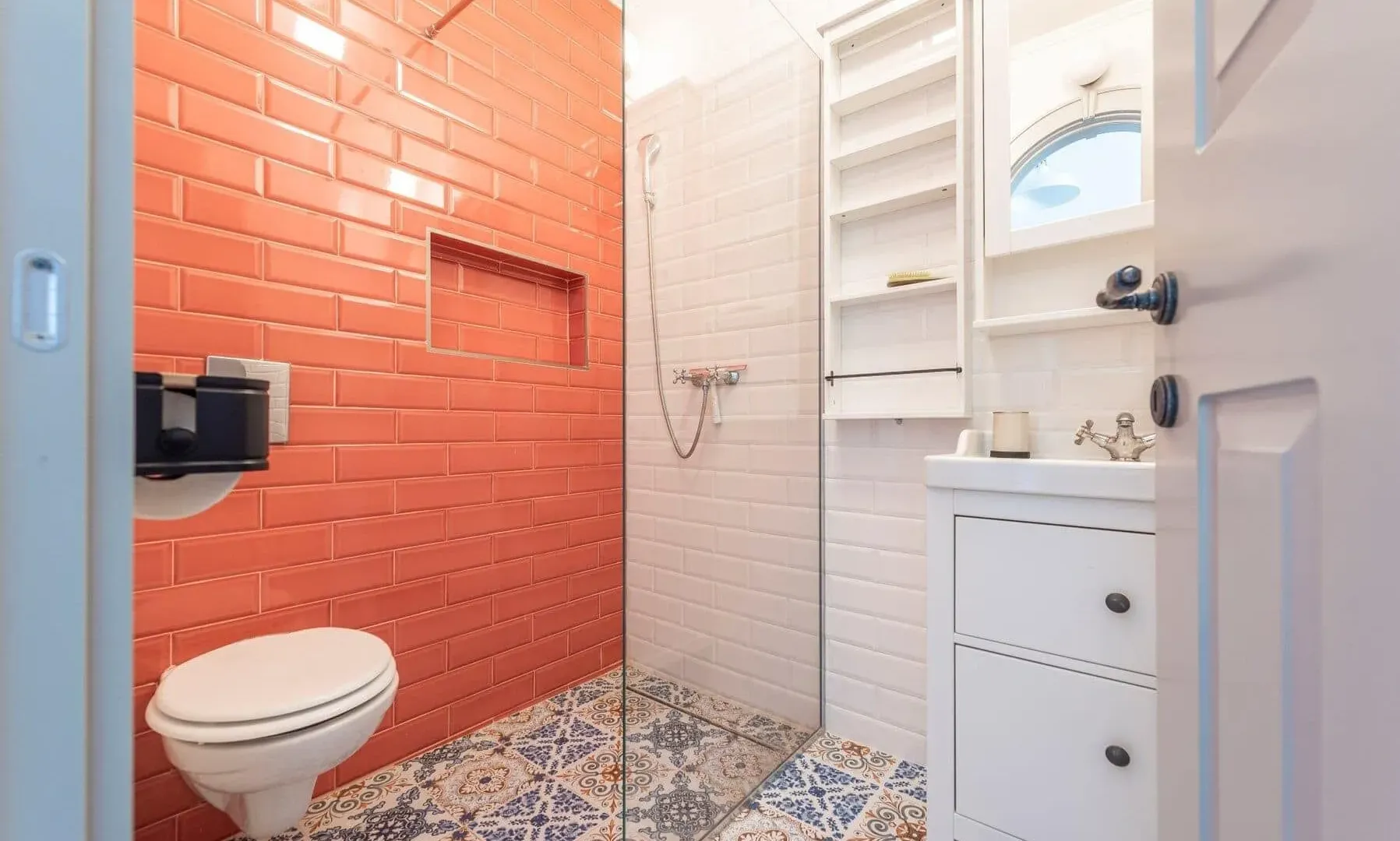 Sale, house, 198m², Bratešići, Kotor