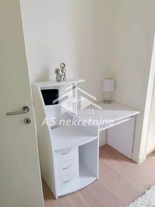Rent, three bedroom apartment, 69m², Savski Venac, Beograd