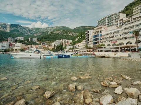 Prodaja, četvorosoban stan, 350m², Rafailovići, Budva - image 12
