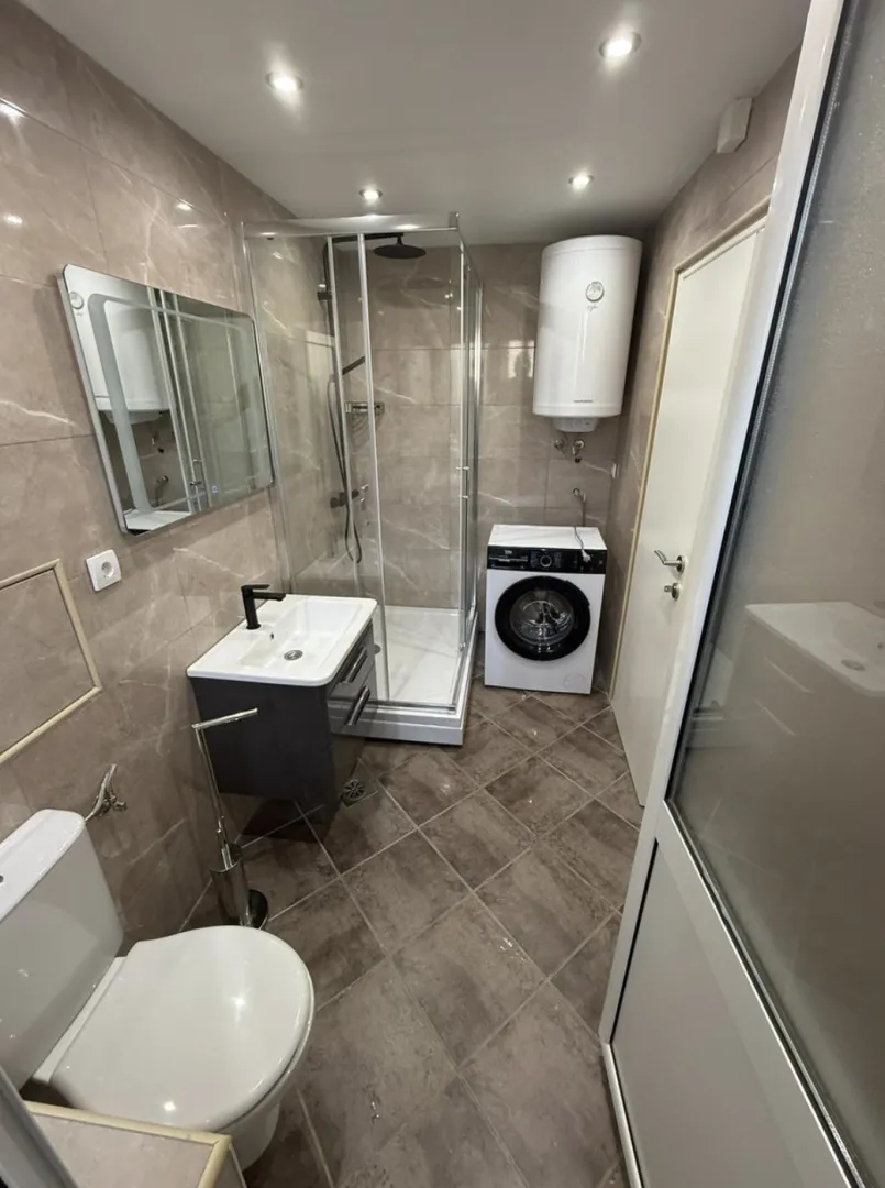 Prodaja, dvosoban stan, 52m², Centar, Tivat
