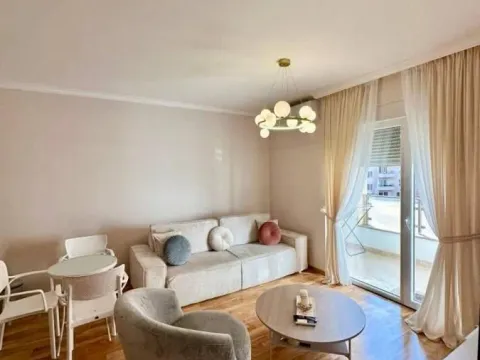 Sale, one bedroom apartment, 45m², Bečići, Budva