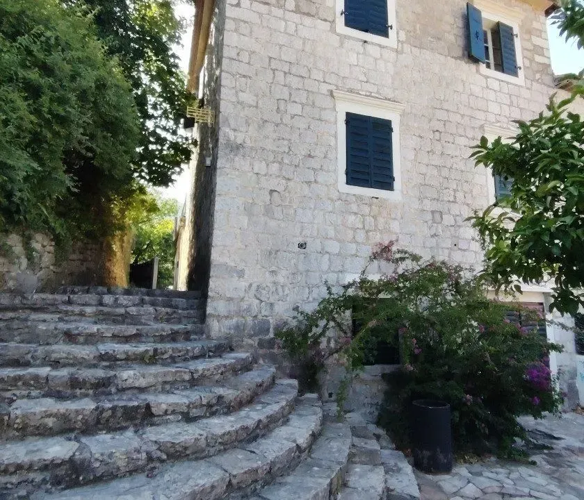 Sale, house, 185m², Kamenari, Herceg Novi