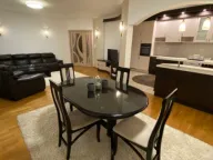 Izdavanje, trosoban stan, 120m², City Kvart, Podgorica - image 2