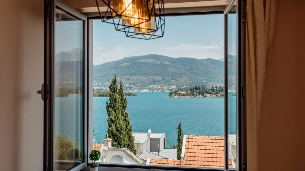 Prodaja, dvosoban stan, 64m², Đuraševići, Tivat