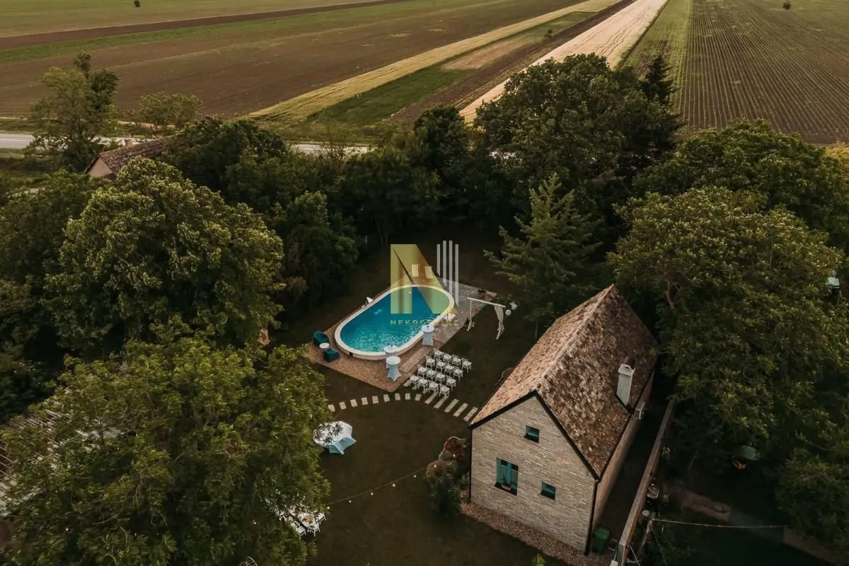 Sale, house, 1m², Čenej, Novi Sad Sve Podlokacije