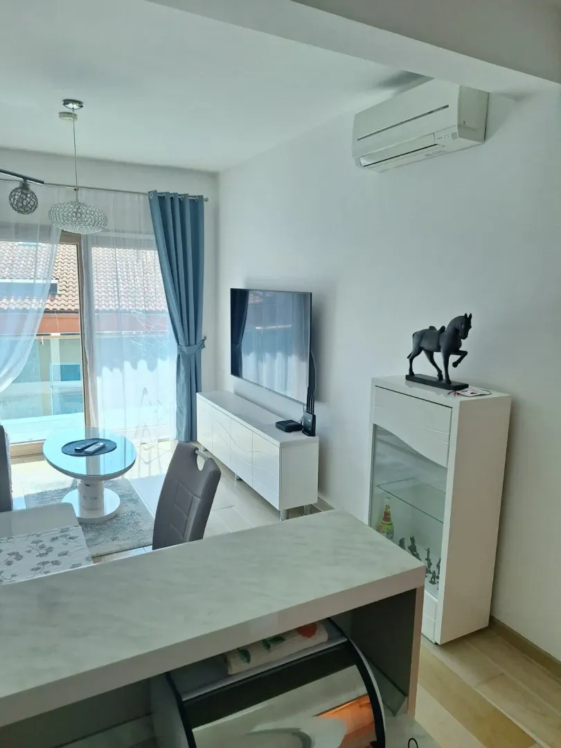 Rent, two bedroom apartment, 61m², Pržno, Budva