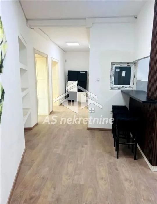 Rent, four bedroom apartment, 107m², Stari Grad, Beograd