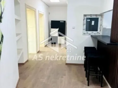 Izdavanje, četvorosoban stan, 107m², Stari Grad, Beograd - image 7