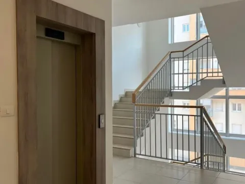 Izdavanje, jednosoban stan, 30m², City Kej, Podgorica - image 2