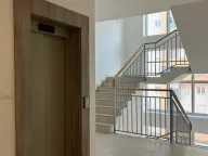 Izdavanje, jednosoban stan, 30m², City Kej, Podgorica - image 2