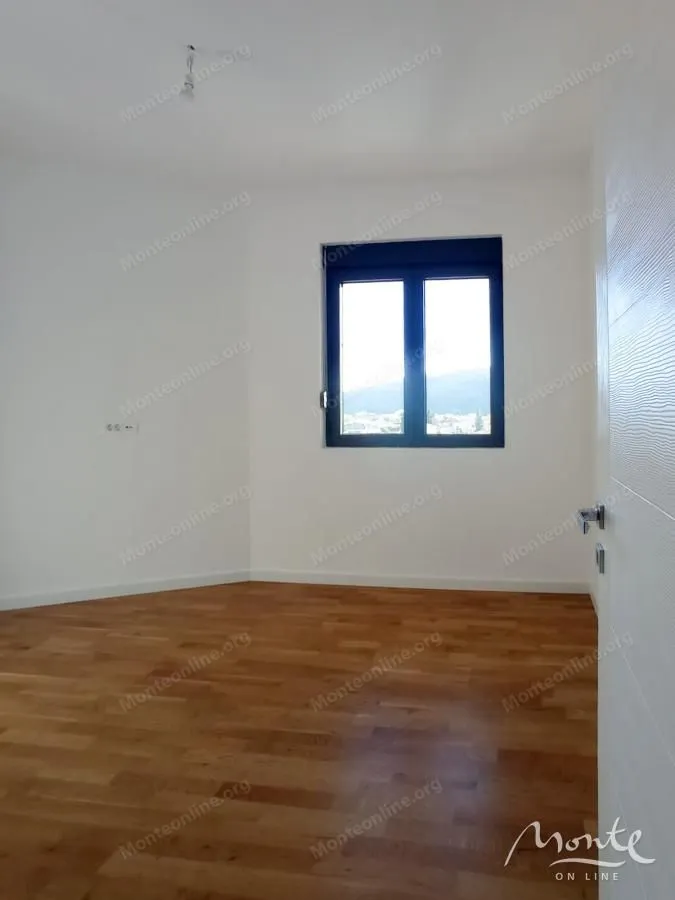 Sale, two bedroom apartment, 61m², Polje, Bar
