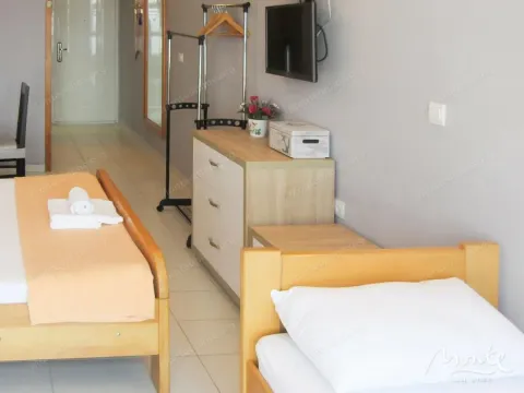 Sale, studio apartment, 26m², Rafailovići, Budva - image 13