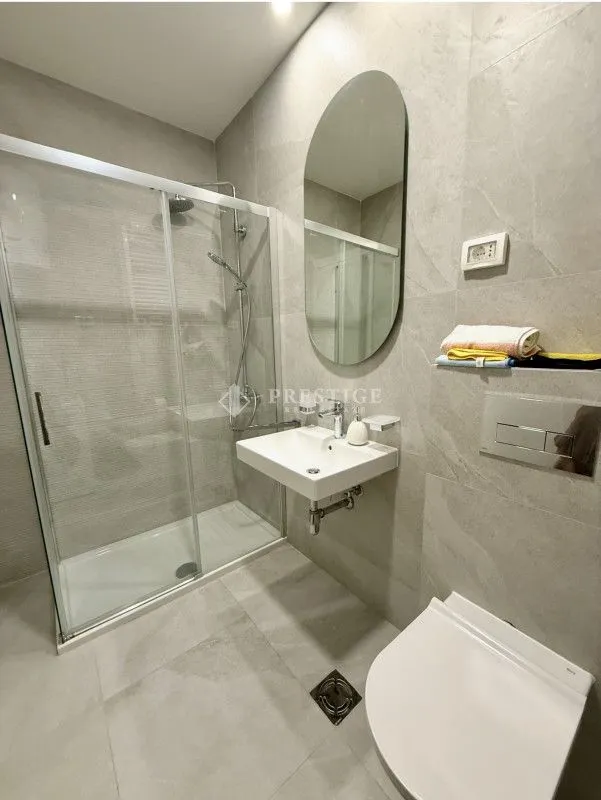 Izdavanje, jednosoban stan, 52m², Central Point, Podgorica