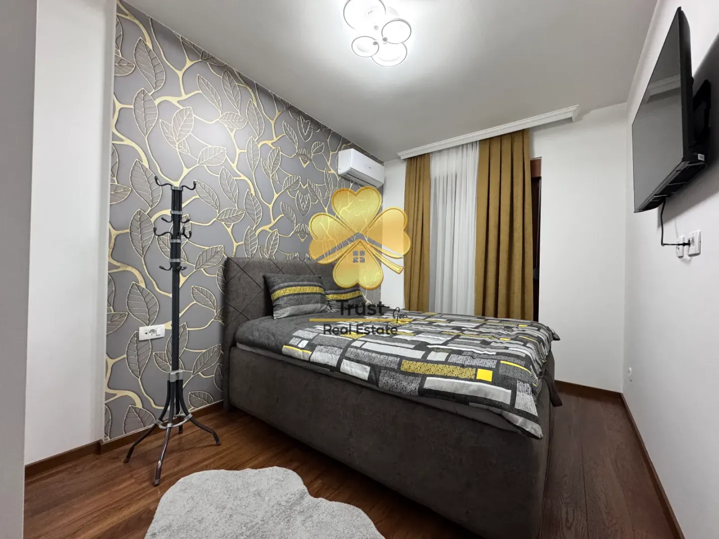 Izdavanje, dvosoban stan, 70m², Master Kvart, Podgorica