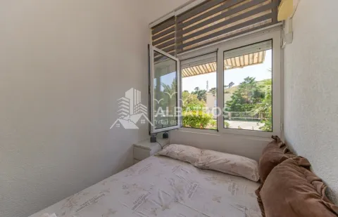Rent, one bedroom apartment, 33m², Sutomore, Bar - image 7