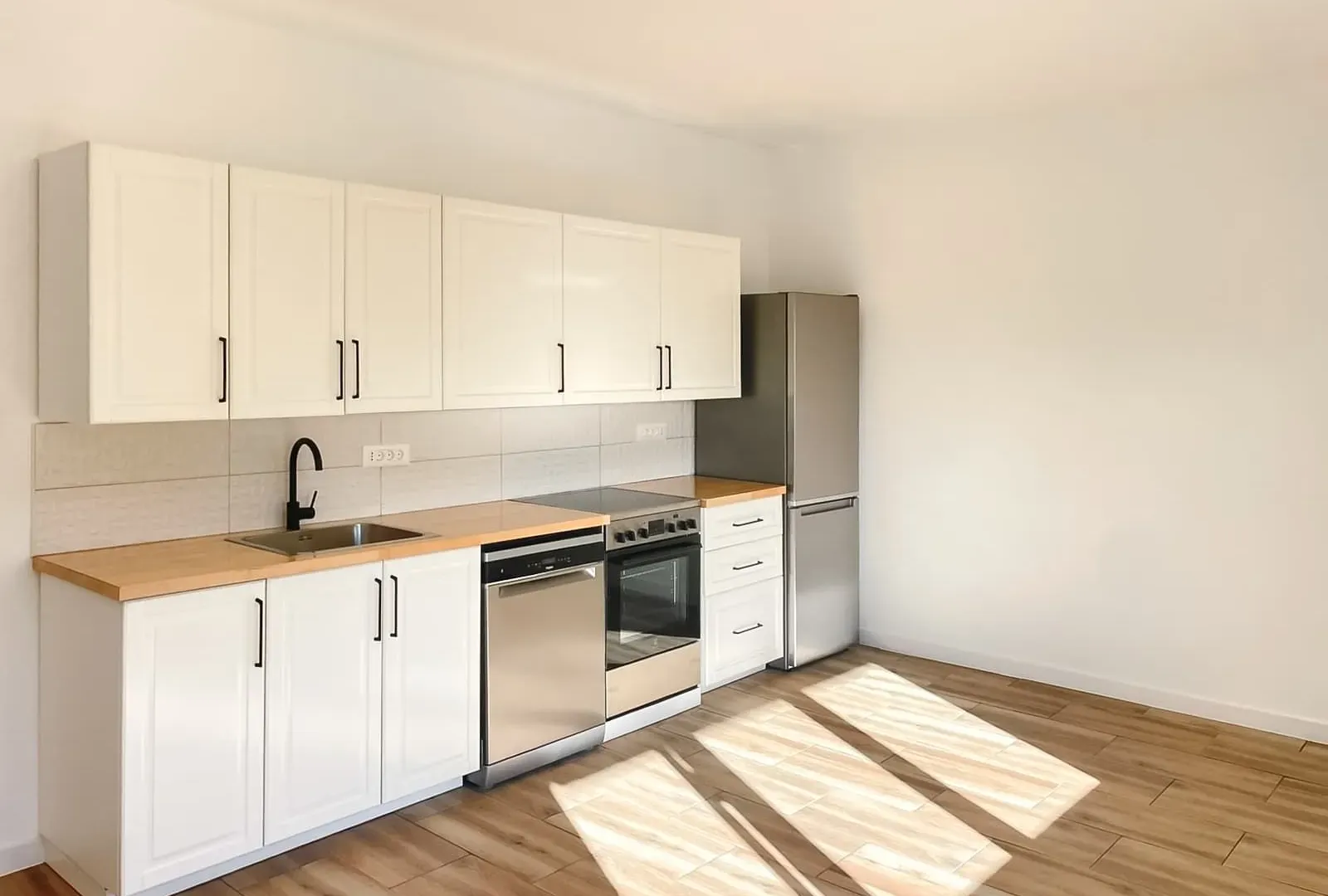 Prodaja, kuća, 118m², Dumidran, Tivat