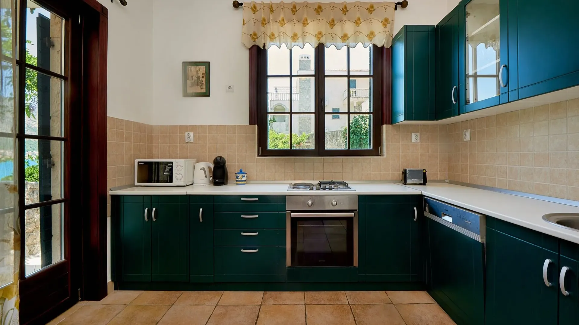 Sale, house, 235m², Kostanjica, Kotor