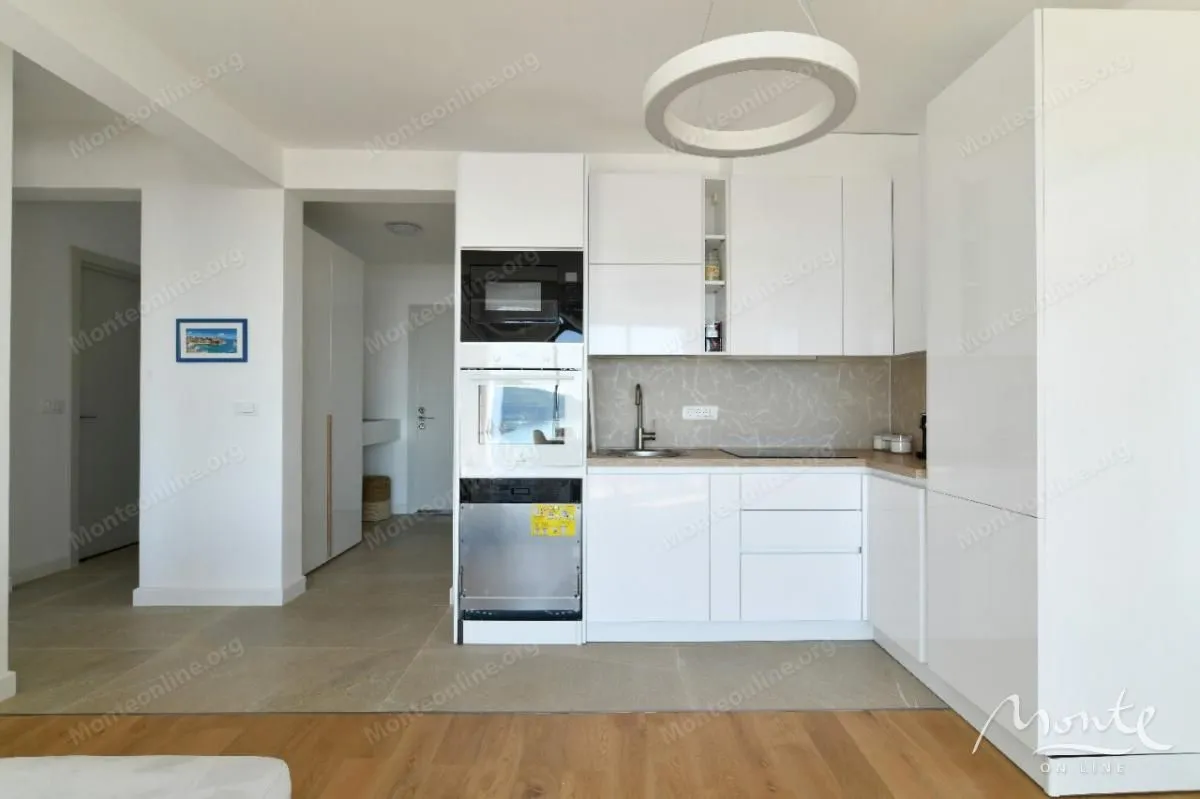 Sale, three bedroom apartment, 84m², Bečići, Budva