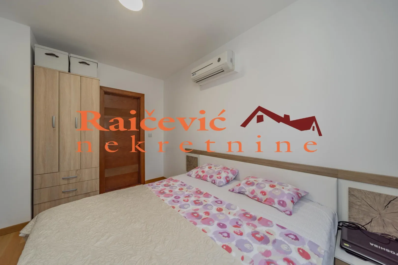 Prodaja, trosoban stan, 87m², Zvezdara Sve Podlokacije, Beograd