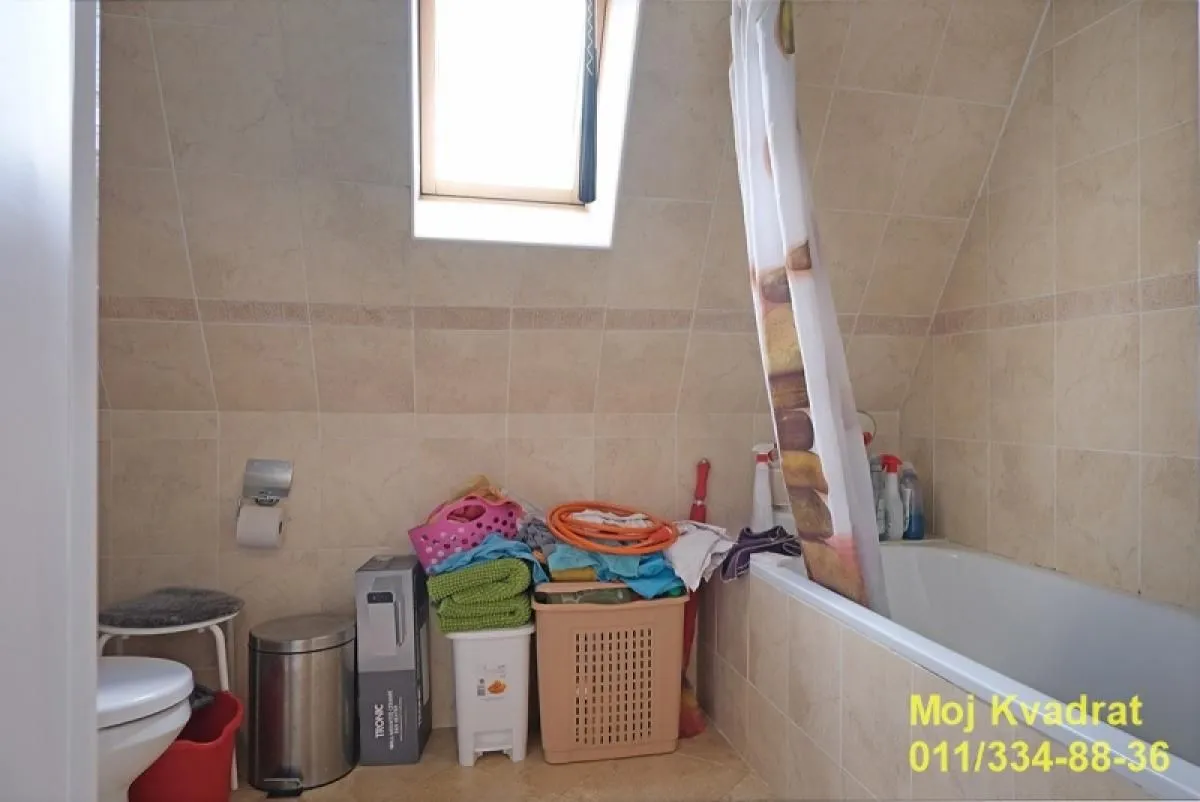 Prodaja, četvorosoban stan, 102m², Voždovac Sve Podlokacije, Beograd