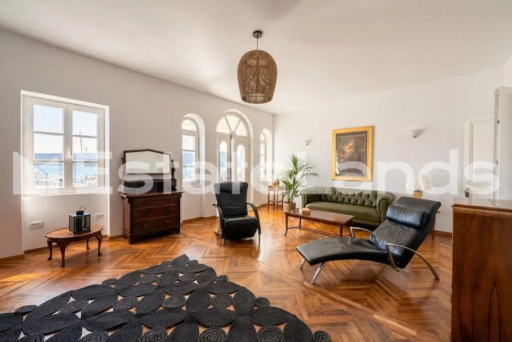 Izdavanje, dvosoban stan, 120m², Seljanovo, Tivat