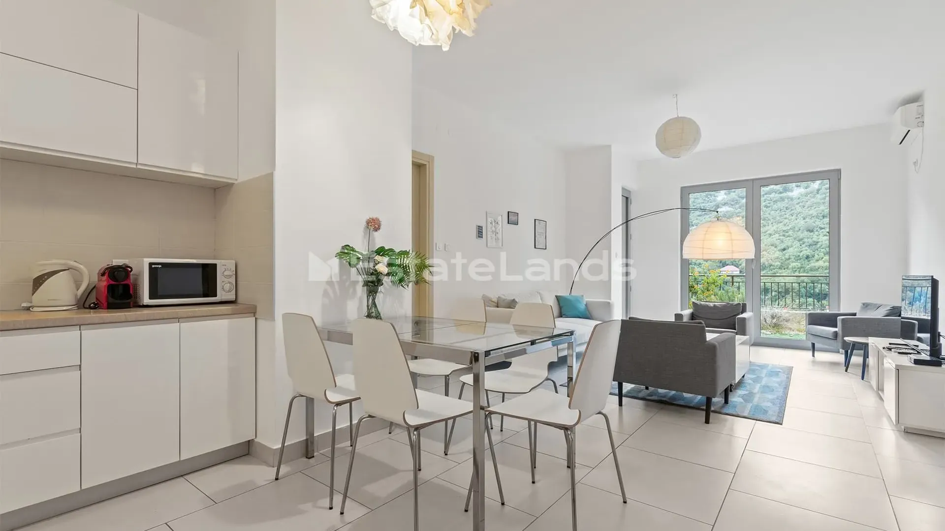 Prodaja, trosoban stan, 97m², Morinj, Kotor