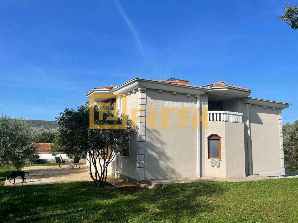 Rent, house, 300m², Vranići, Podgorica