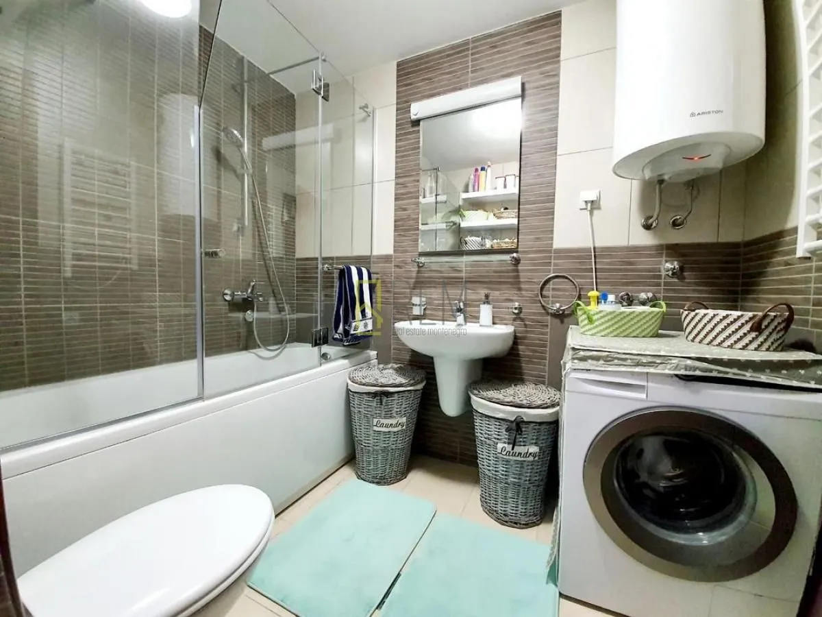 Prodaja, dvosoban stan, 91m², Tološi, Podgorica