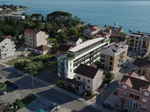 Prodaja, stan, 51m², Tivat, Crna Gora - image 1