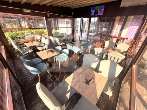 Izdavanje, poslovni prostor, 80m², Stari Aerodrom, Podgorica - image 9