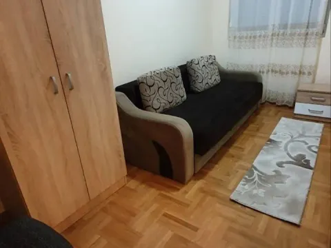 Izdavanje, dvosoban stan, 60m², Stari Aerodrom, Podgorica - image 5