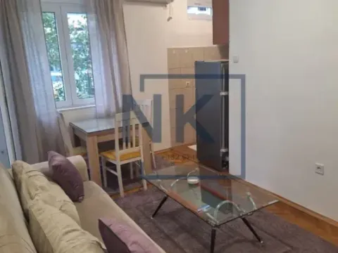 Izdavanje, jednosoban stan, 38m², Centar, Podgorica - image 3