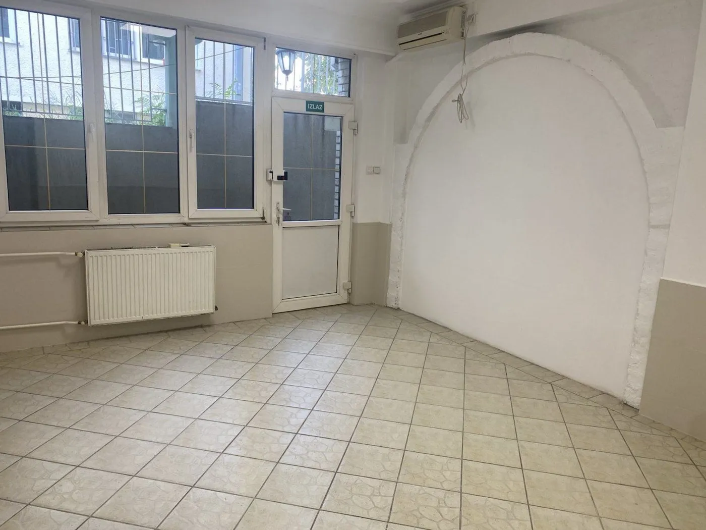 Rent, office space, 160m², Grbavica, Novi Sad Sve Podlokacije