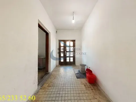 Prodaja, kuća, 247m², Čukarica, Beograd - image 9