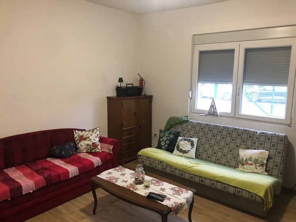 Sale, office space, 330m², Zemun Ugrinovci, Zemun Sve Podlokacije