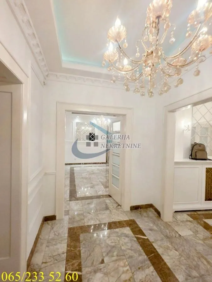 Izdavanje, poslovni prostor, 180m², Savski Venac, Beograd