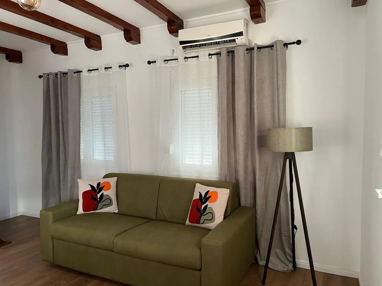Rent, one bedroom apartment, 65m², Boka Place, Tivat