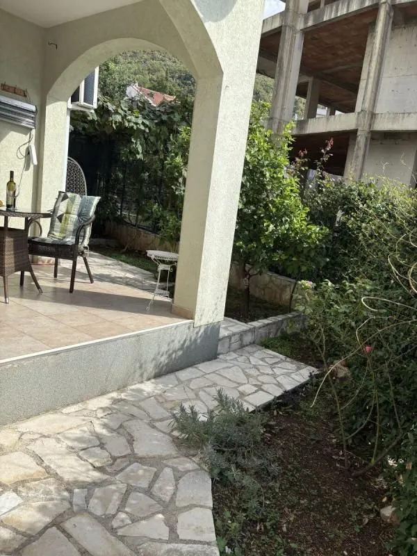 Prodaja, jednosoban stan, 48m², Petrovac, Budva