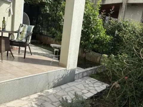 Sale, one bedroom apartment, 48m², Petrovac, Budva - image 2