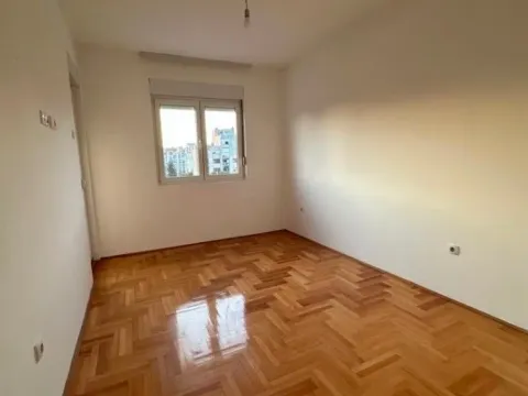 Prodaja, dvosoban stan, 60m², Tuški Put, Podgorica - image 11
