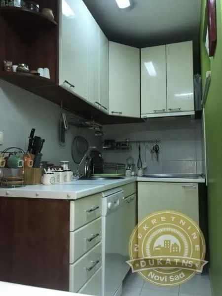 Prodaja, četvorosoban stan, 98m², Nova Detelinara, Novi Sad Sve Podlokacije