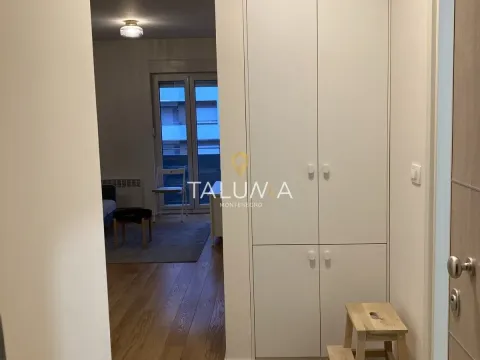 Prodaja, jednosoban stan, 40m², City Kvart, Podgorica - image 7