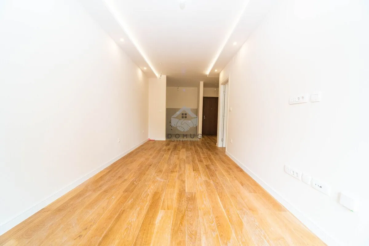 Izdavanje, poslovni prostor, 43m², Central Point, Podgorica
