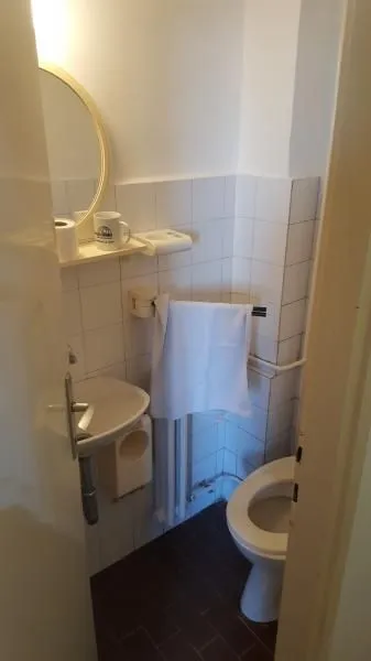 Izdavanje, četvorosoban stan, 95m², Palilula, Niš