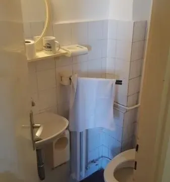 Izdavanje, četvorosoban stan, 95m², Palilula, Niš - image 15