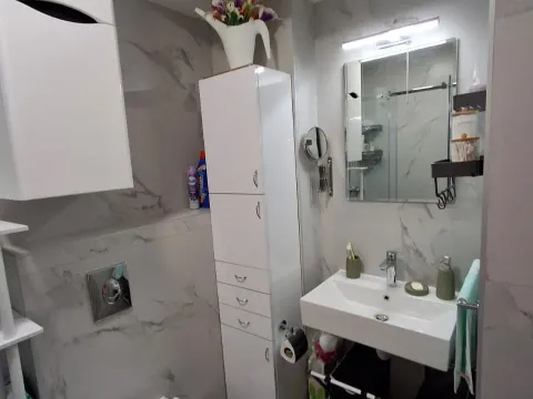 Izdavanje, jednosoban stan, 48m², Stara Varoš, Podgorica - image 19