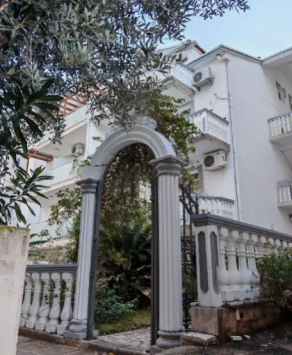 Sale, hospitality venue, 345m², Bečići, Budva