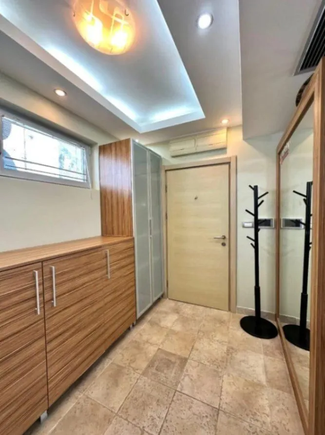 Prodaja, dvosoban stan, 102m², Dobrota, Kotor