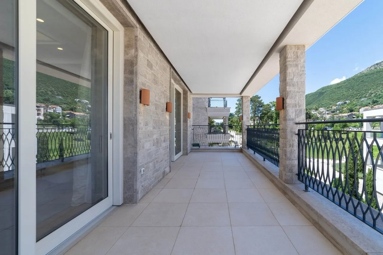 Prodaja, dvosoban stan, 88m², Kumbor, Herceg Novi